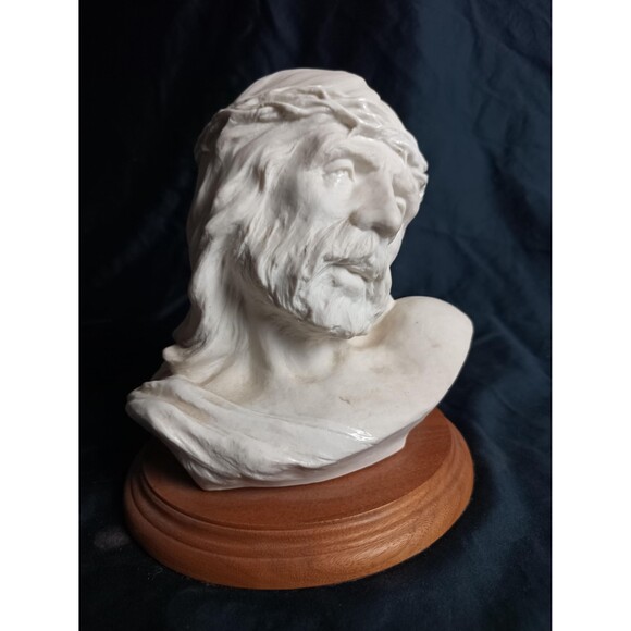 Suffering Jesus With Thorn Crown Statue Sculpture Bust On Hardwood Base - Picture 10 of 10
